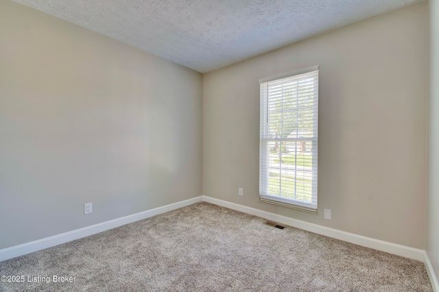 6174 Ridgewood Ct, Florence, KY 41042