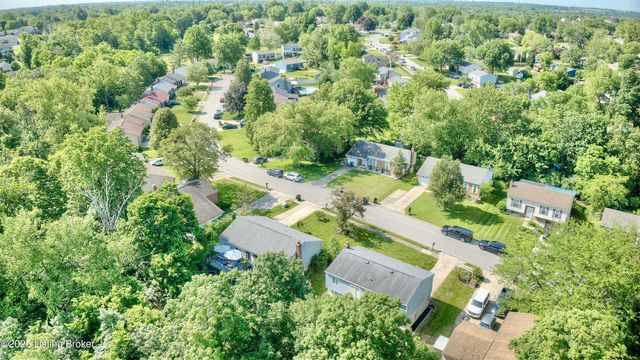 6174 Ridgewood Ct, Florence, KY 41042