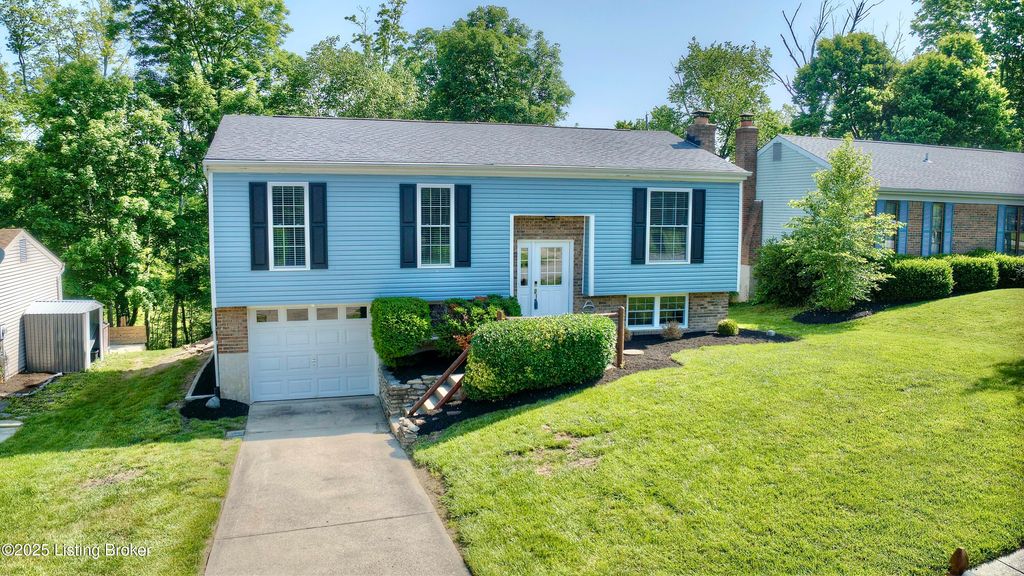 6174 Ridgewood Ct, Florence, KY 41042