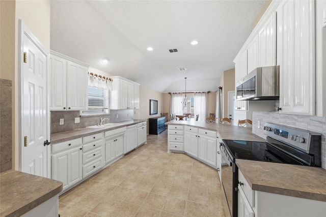 4207 Fox Court, Arlington, TX 76001