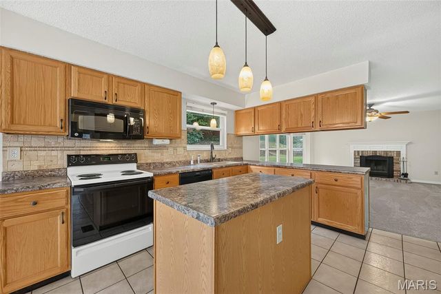 4014 Treeshadow Drive, St Peters, MO 63376