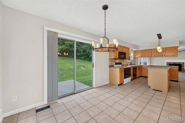 4014 Treeshadow Drive, St Peters, MO 63376