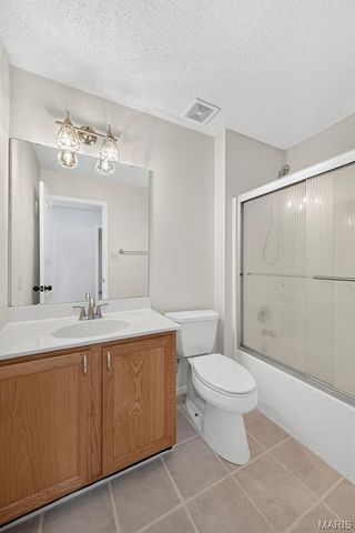 4014 Treeshadow Drive, St Peters, MO 63376