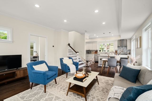 67 Ash Street, Waltham, MA 02453