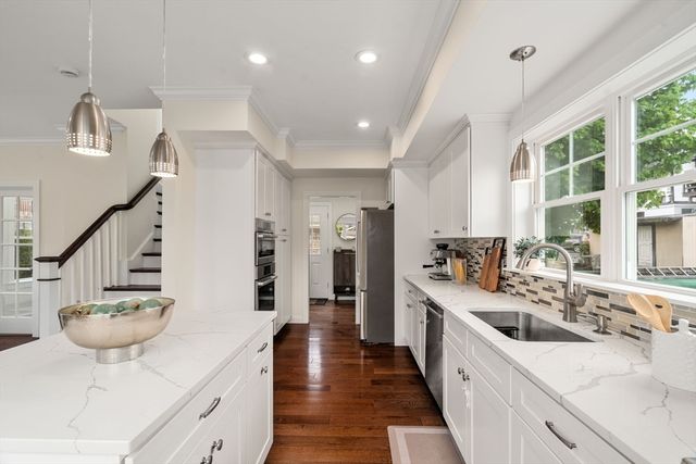 67 Ash Street, Waltham, MA 02453