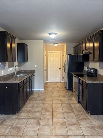 320 Violet Street, Centerton, AR 72719