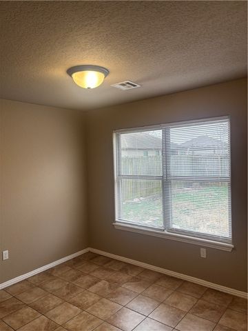 320 Violet Street, Centerton, AR 72719