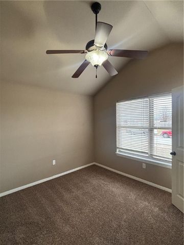 320 Violet Street, Centerton, AR 72719