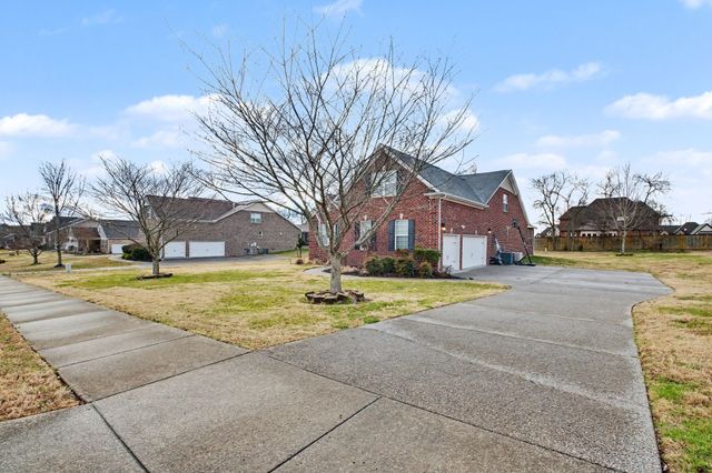 514 Cherry Blossom Way, Lebanon, TN 37087