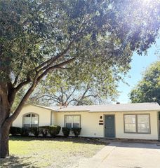 1403 Alcoa Ave, Rockdale, TX 76567