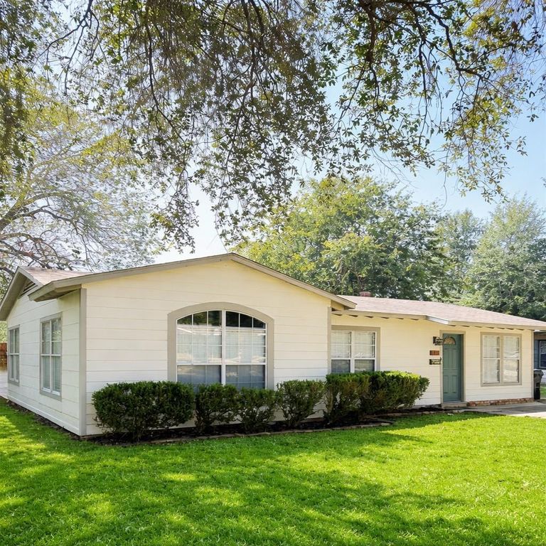 1403 Alcoa Ave, Rockdale, TX 76567