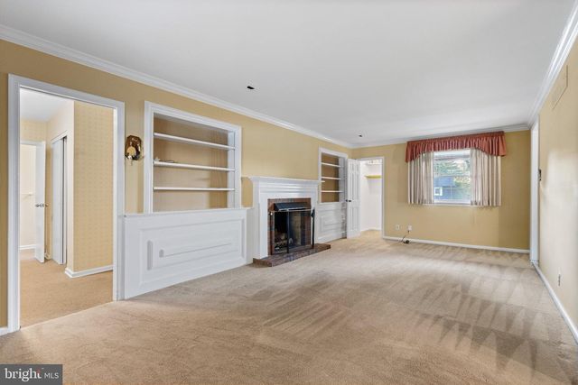 26 CARRIAGE HOUSE DR, Southampton, PA 18966