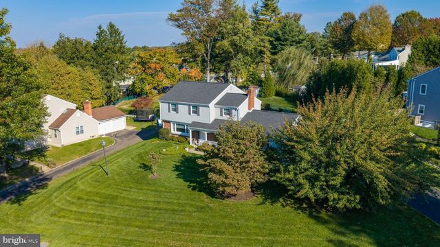 26 CARRIAGE HOUSE DR, Southampton, PA 18966
