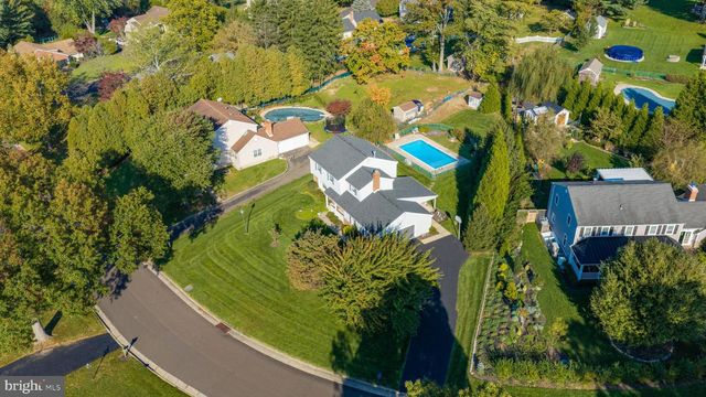 26 CARRIAGE HOUSE DR, Southampton, PA 18966