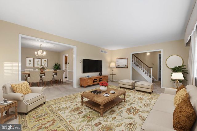 26 CARRIAGE HOUSE DR, Southampton, PA 18966