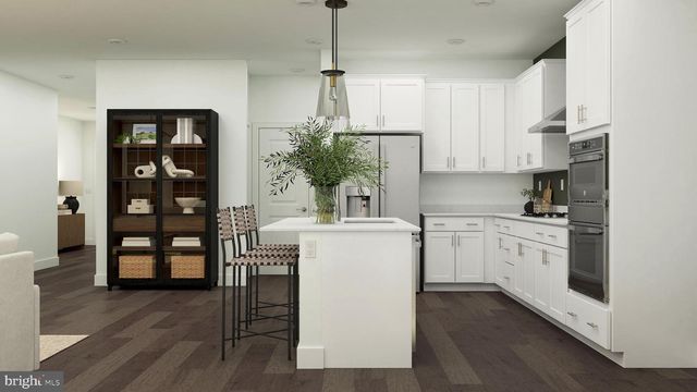 11 GRIFFEN LN, Monmouth Junction, NJ 08852