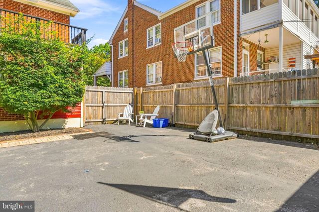 35 E IRVIN AVE E, Hagerstown, MD 21742