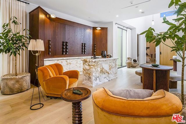 324 S Medio Drive, Los Angeles, CA 90049