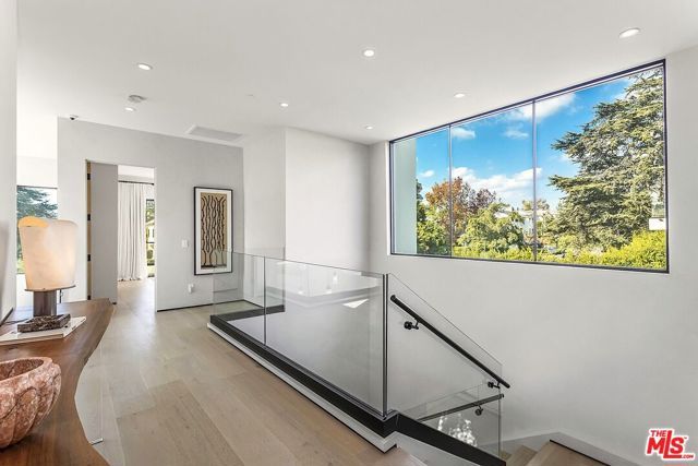 324 S Medio Drive, Los Angeles, CA 90049