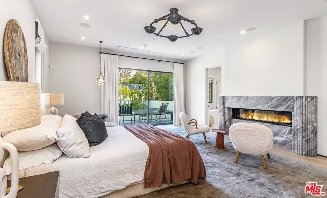 324 S Medio Drive, Los Angeles, CA 90049