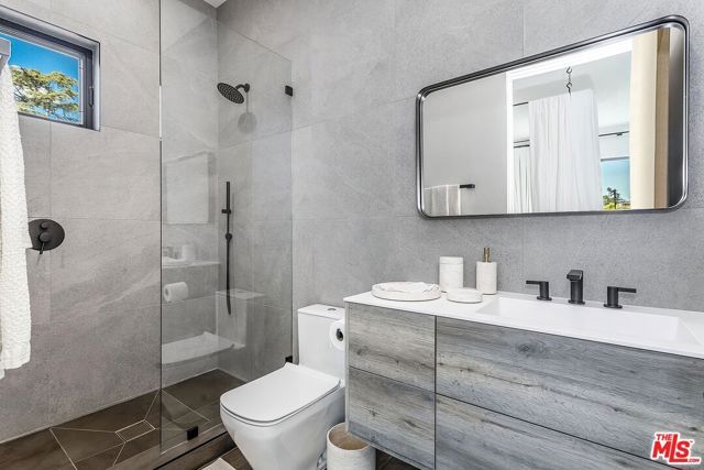 324 S Medio Drive, Los Angeles, CA 90049