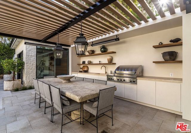 324 S Medio Drive, Los Angeles, CA 90049