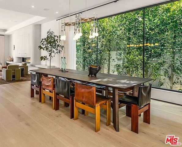 324 S Medio Drive, Los Angeles, CA 90049