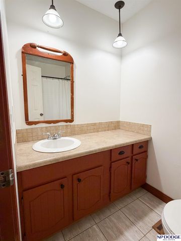 4929 Red Rock Avenue, Omaha, NE 68157