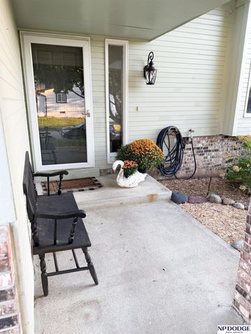 4929 Red Rock Avenue, Omaha, NE 68157