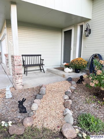 4929 Red Rock Avenue, Omaha, NE 68157