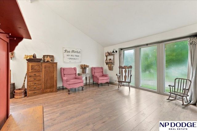 4929 Red Rock Avenue, Omaha, NE 68157