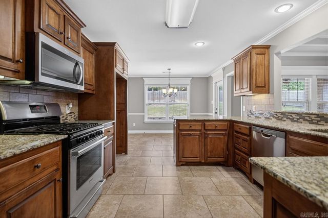 1002 Nature Way Drive, Benton, AR 72019