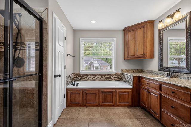 1002 Nature Way Drive, Benton, AR 72019