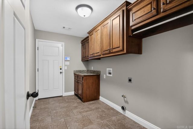 1002 Nature Way Drive, Benton, AR 72019