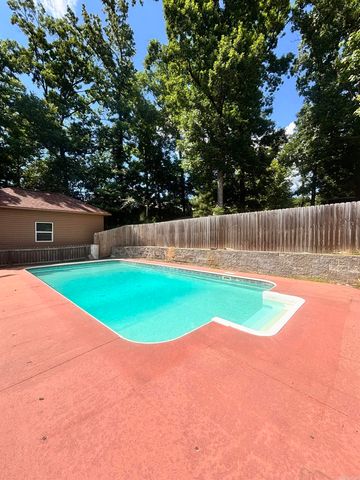 1002 Nature Way Drive, Benton, AR 72019