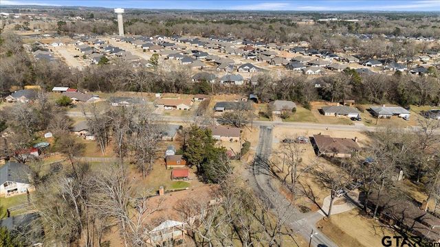 1008 Corey Dr, Whitehouse, TX 75791