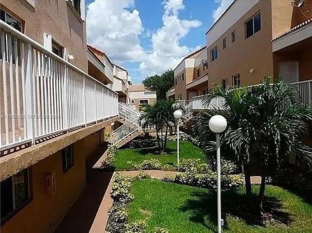 14907 SW 80th St 205, Miami, FL 33193