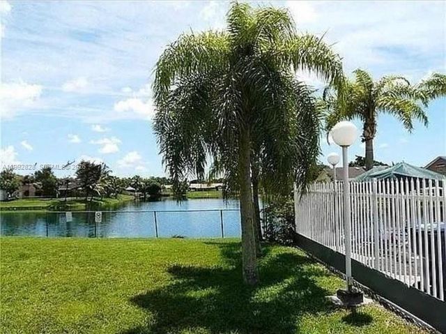 14907 SW 80th St 205, Miami, FL 33193