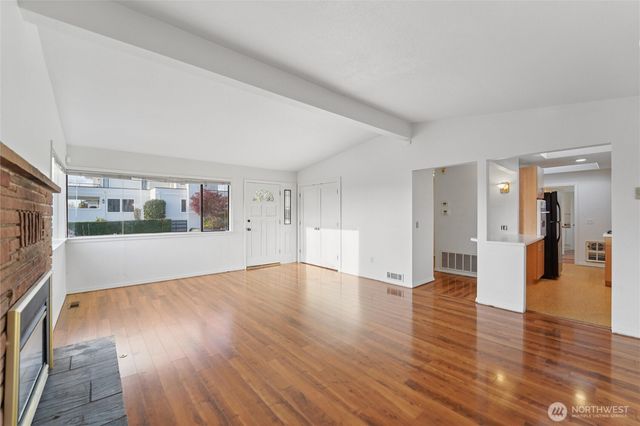 1014 4th Street W, Kirkland, WA 98033