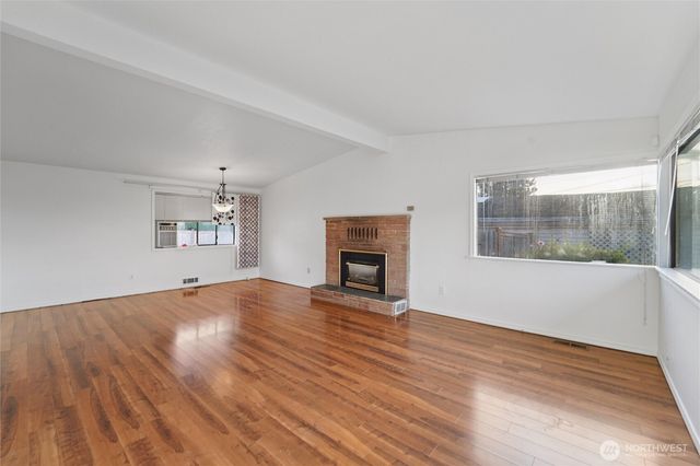 1014 4th Street W, Kirkland, WA 98033