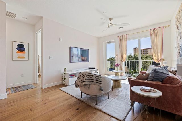 644 3RD AVENUE S 403, St Petersburg, FL 33701