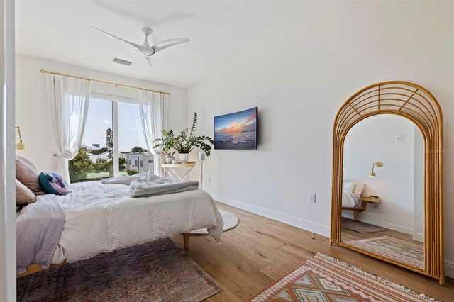 644 3RD AVENUE S 403, St Petersburg, FL 33701