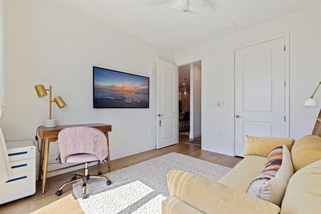 644 3RD AVENUE S 403, St Petersburg, FL 33701