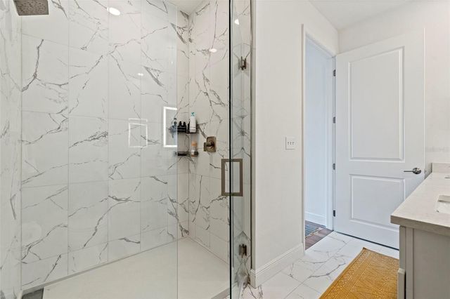 644 3RD AVENUE S 403, St Petersburg, FL 33701