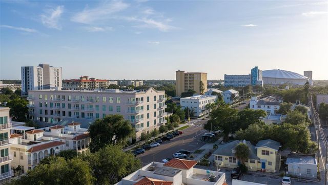 644 3RD AVENUE S 403, St Petersburg, FL 33701