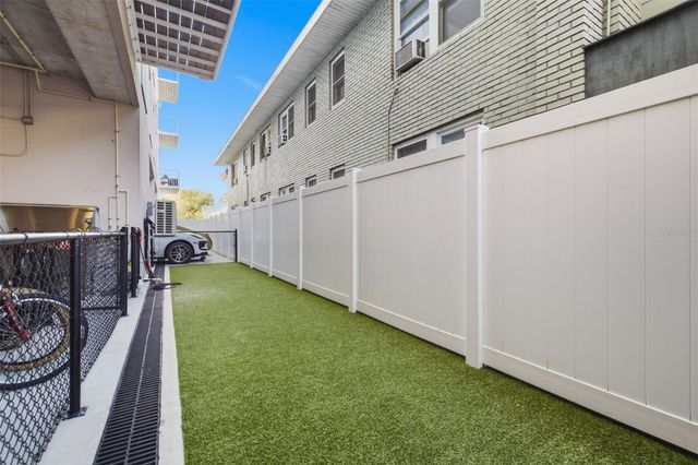 644 3RD AVENUE S 403, St Petersburg, FL 33701