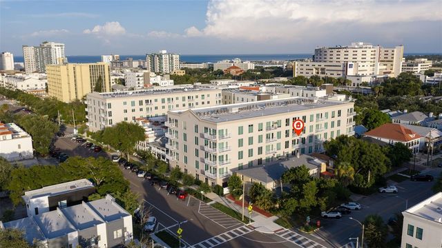 644 3RD AVENUE S 403, St Petersburg, FL 33701