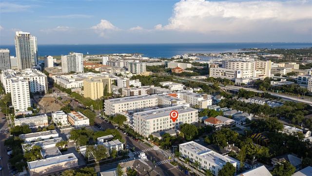 644 3RD AVENUE S 403, St Petersburg, FL 33701