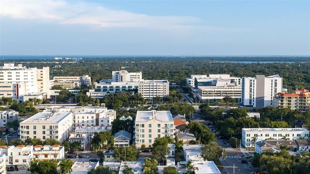 644 3RD AVENUE S 403, St Petersburg, FL 33701