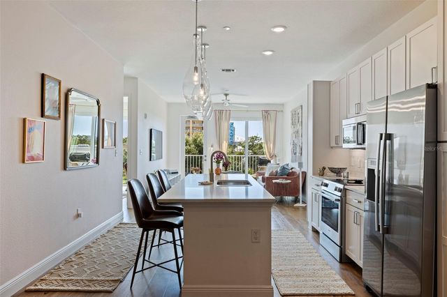 644 3RD AVENUE S 403, St Petersburg, FL 33701